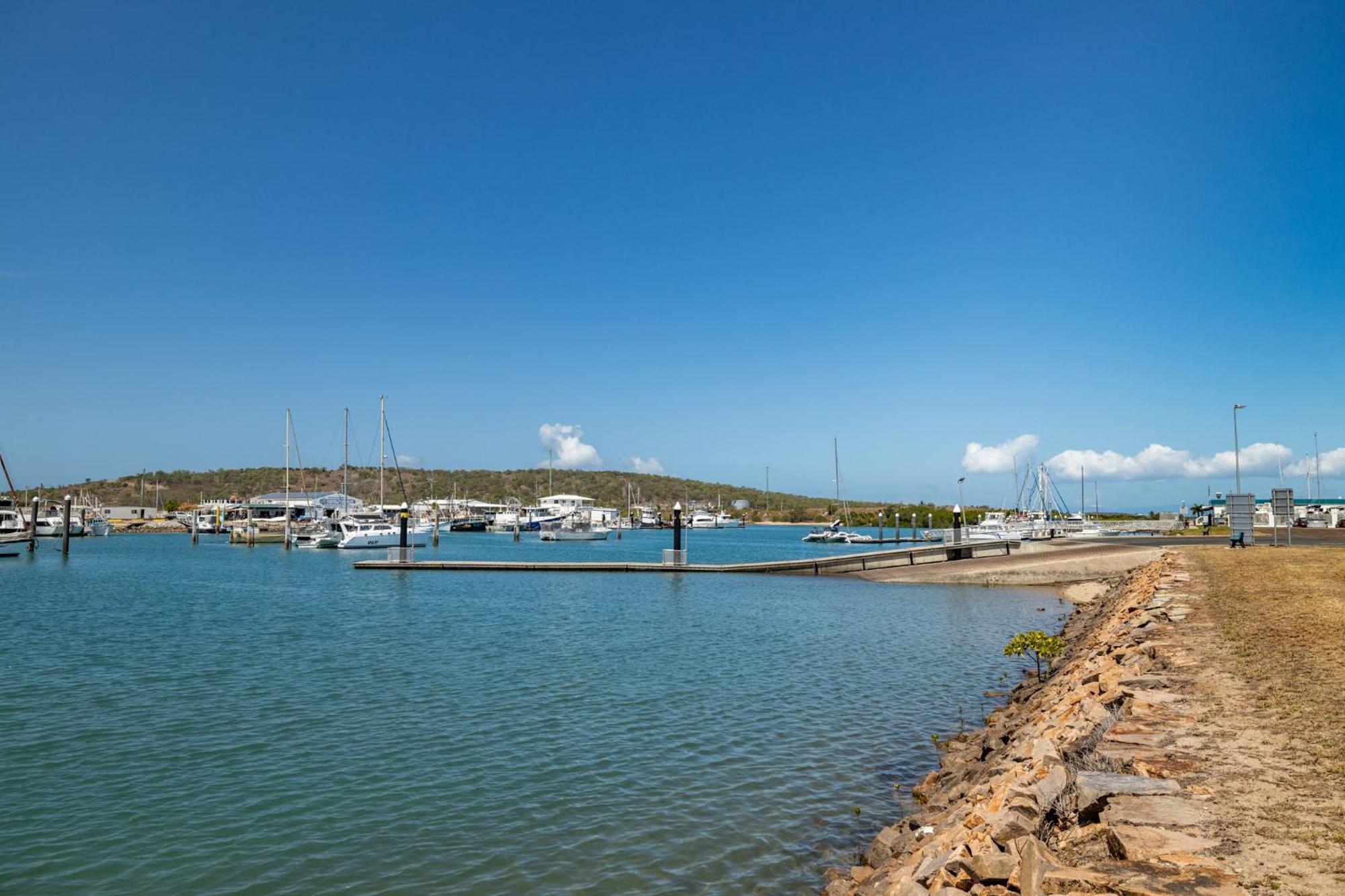 Harbour Lights Tourist Park Hotel Bowen Buitenkant foto